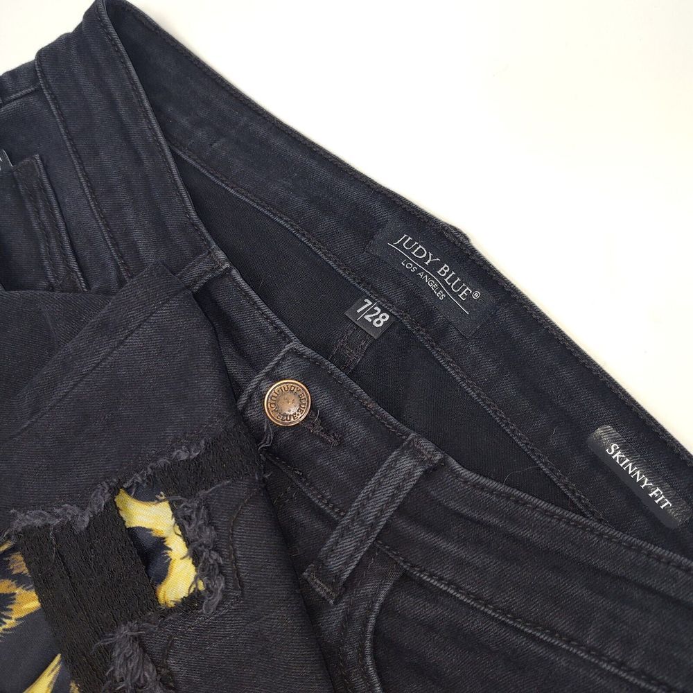 Judy Blue Womens‎ Skinny Fit Jeans Size 7/28 Leopard Patch Black JB82168BK